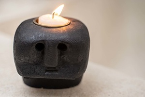 Der Sumba-Stein #27 Kerzenständer 2 Der Sumba-Stein #27 Kerzenständer small 2