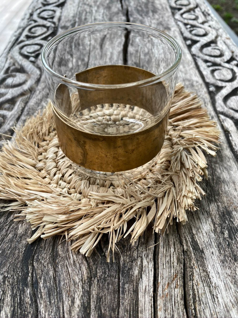 Aussicht Der Fransen-Raffia-Untersetzer - Natur Der Fransen-Raffia-Untersetzer - Natur