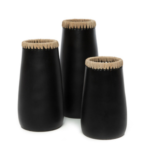 Die heimtückische Vase - Schwarz Natur - S small 4