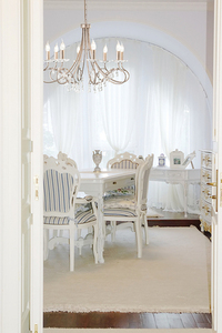 Christina 8 Licht Kronleuchter Elstead small 1