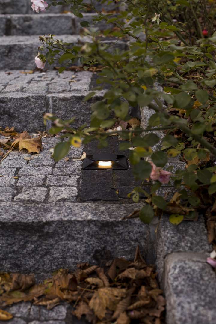 Aussicht Außen-Einbauleuchte NORLYS Rena 1775GR Graphit LED 8,4 W 4000 K Außen-Einbauleuchte NORLYS Rena 1775GR Graphit LED 8,4 W 4000 K