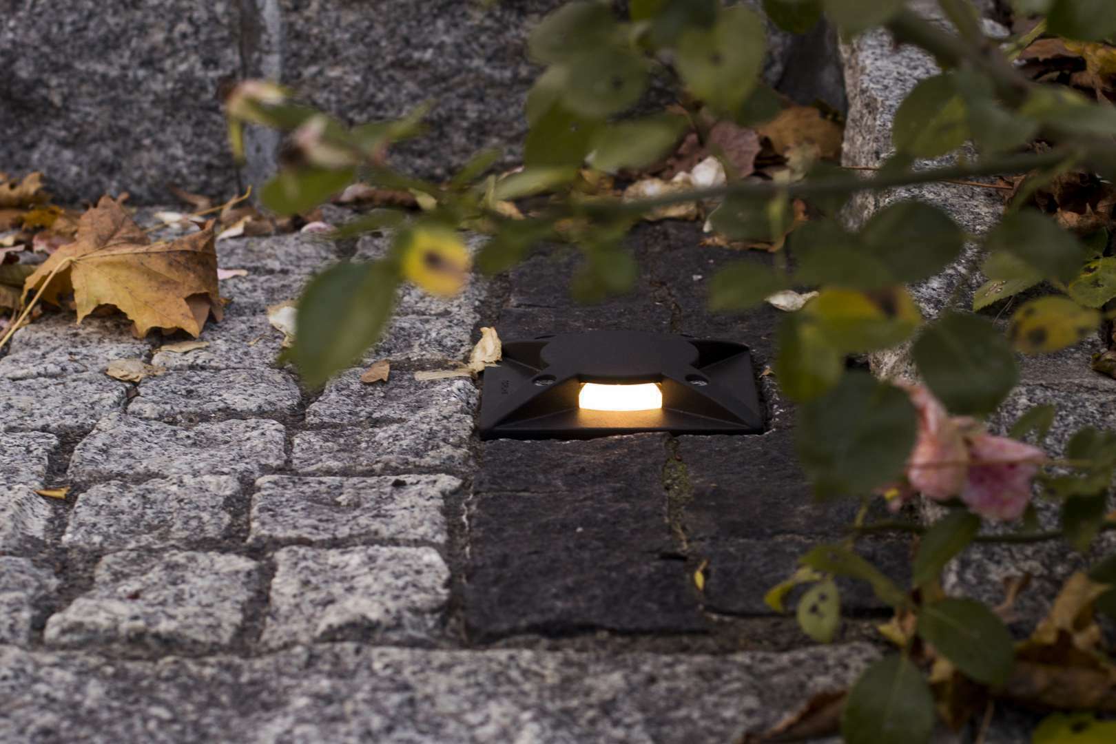 Zeige Außen-Einbauleuchte NORLYS Rena 1775GR Graphit LED 8,4 W 4000 K Außen-Einbauleuchte NORLYS Rena 1775GR Graphit LED 8,4 W 4000 K