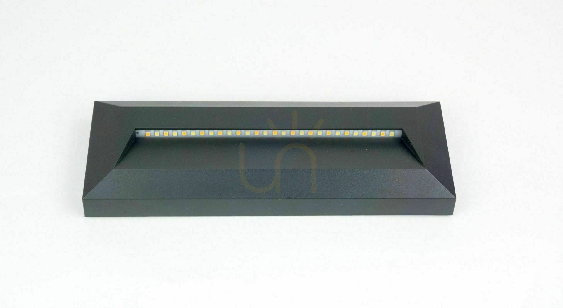Aussicht Außen-Wandleuchte SU-MA LED 3W IP65 dunkelgrau 2502C DG Außen-Wandleuchte SU-MA LED 3W IP65 dunkelgrau 2502C DG