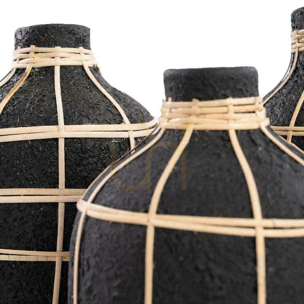 Aussicht Vase BAZAR BIZAR Terracotta Collection Schwarz Natur M Terrakotta Rattan Vase BAZAR BIZAR Terracotta Collection Schwarz Natur M Terrakotta Rattan