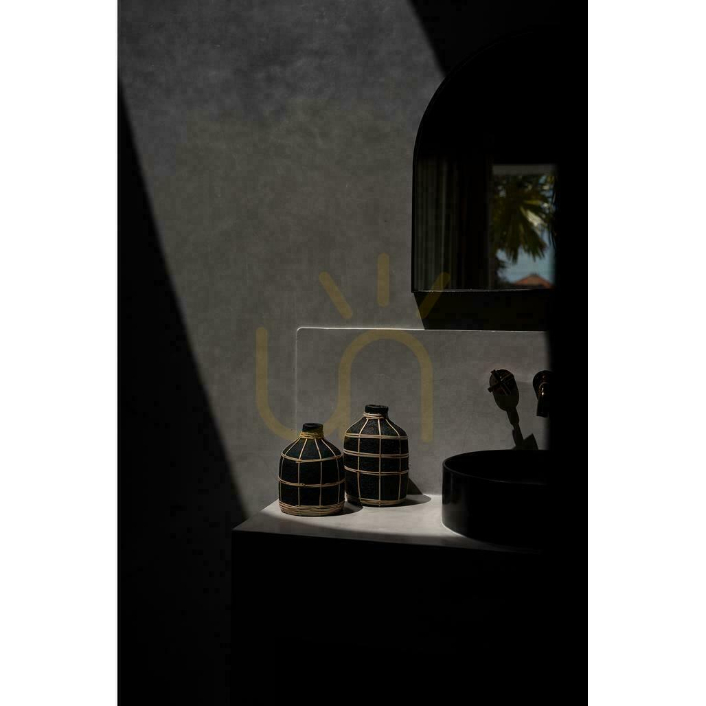 Vorschau Vase BAZAR BIZAR Terracotta Collection Schwarz Natur M Terrakotta Rattan Vase BAZAR BIZAR Terracotta Collection Schwarz Natur M Terrakotta Rattan