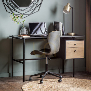 Schreibtisch Gallery Direct Carbury 130 cm schwarz/natur Eiche furniert MDF Stahl 2 Schubladen 1 Schreibtisch Gallery Direct Carbury 130 cm schwarz/natur Eiche furniert MDF Stahl 2 Schubladen small 1