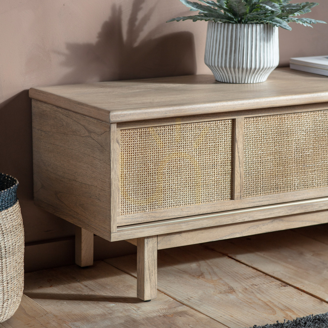 Vorschau TV-Lowboard Gallery Direct Kyoto 140 cm Natur Massivholz Rattan Schiebetüren TV-Lowboard Gallery Direct Kyoto 140 cm Natur Massivholz Rattan Schiebetüren