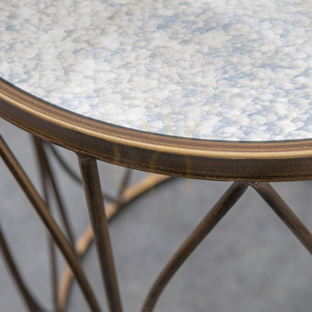 Anzeige Beistelltisch Gallery Direct Highgate gold Metall Glas 40x40x60 cm Beistelltisch Gallery Direct Highgate gold Metall Glas 40x40x60 cm
