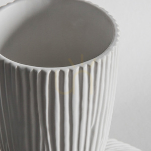 Cremefarbene Steingutvase Gallery Direct Honjo 22 × 22 × 23 cm 2 Cremefarbene Steingutvase Gallery Direct Honjo 22 × 22 × 23 cm small 2