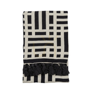 Tagesdecke Gallery Direct Merton mit Fransen Baumwolle schwarz-creme 130x170 cm 0 Tagesdecke Gallery Direct Merton mit Fransen Baumwolle schwarz-creme 130x170 cm small 0