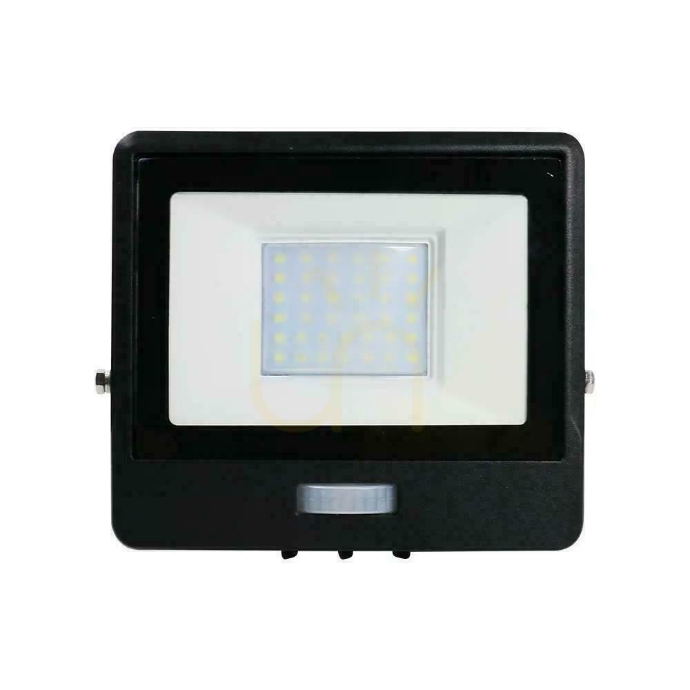 Aussicht LED Projektor V-TAC 30W SAMSUNG CHIP Bewegungsmelder Schwarz Mit MUFa VT-138S 3000K 2340lm 5 Jahre Garantie LED Projektor V-TAC 30W SAMSUNG CHIP Bewegungsmelder Schwarz Mit MUFa VT-138S 3000K 2340lm 5 Jahre Garantie