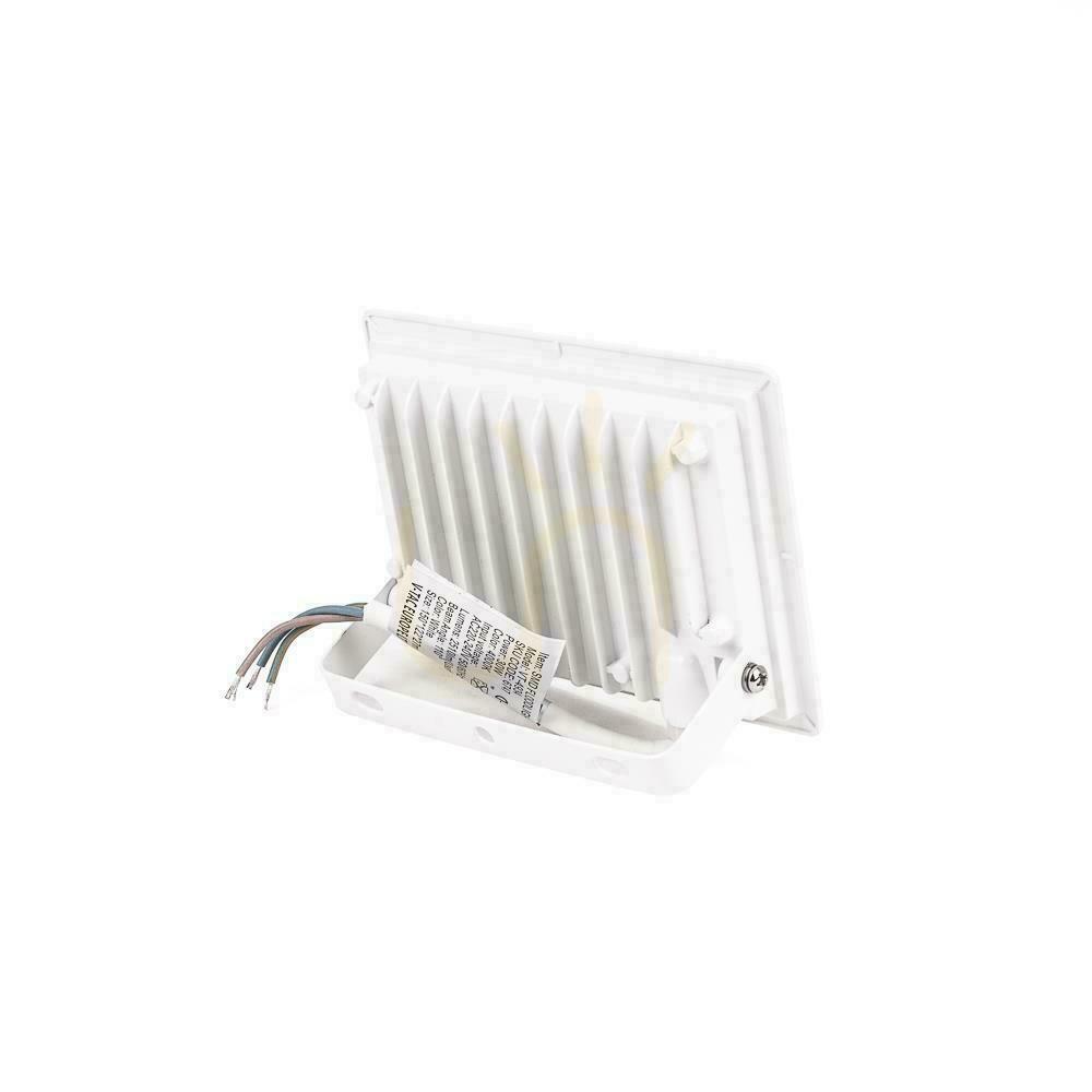 Vorschau V-TAC LED-Projektor 30W SMD F-CLASS Weiß VT-4934-W 6500K 2510lm. V-TAC LED-Projektor 30W SMD F-CLASS Weiß VT-4934-W 6500K 2510lm.