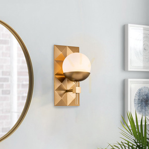 DECO Wandleuchte - 1 Lichtquelle - Gold lackiert QUINTIESSE small 5