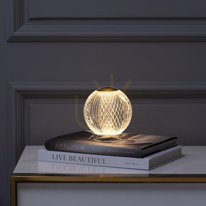 MARNI kleine LED-Tischleuchte - Messing natur QUINTIESSE small 7