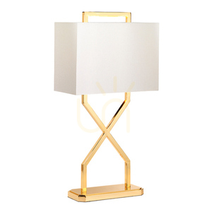 Tischleuchte Cross - 1 Lichtquelle - Poliertes Gold, Schirm Elfenbein Elstead small 0