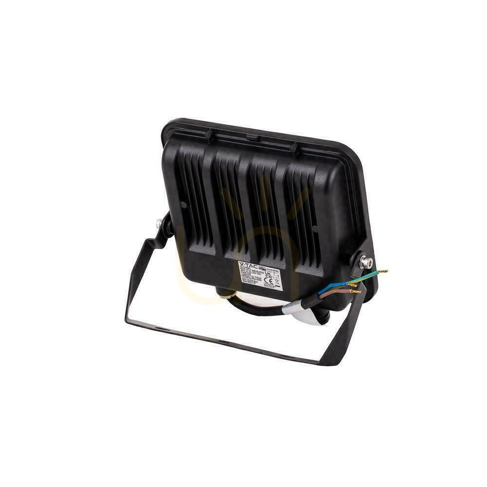 Aussicht V-TAC CREE CHIP 50W LED Projektor 135lm/W schwarzes Gehäuse IP65 VT-4455 4000K 6750lm 6 Jahre Garantie V-TAC CREE CHIP 50W LED Projektor 135lm/W schwarzes Gehäuse IP65 VT-4455 4000K 6750lm 6 Jahre Garantie