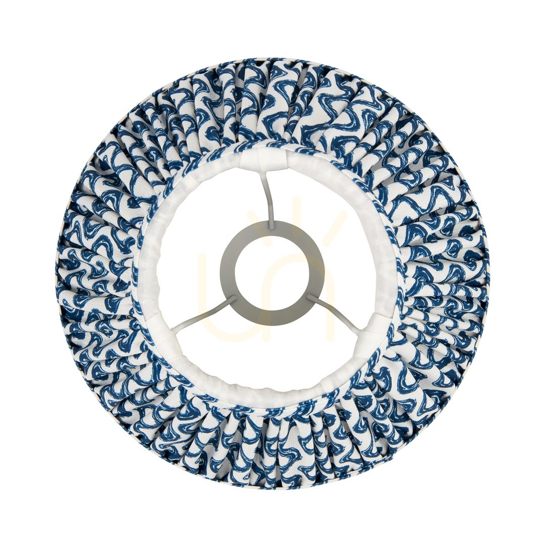 Anzeige Lampenschirm Endon Ripple Marlinblau Stoff E27 Ø25 cm H18,5 cm Lampenschirm Endon Ripple Marlinblau Stoff E27 Ø25 cm H18,5 cm
