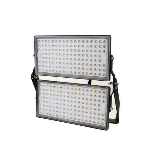 Prüfen LED-Projektor V-TAC CREE CHIP 500W schwarz IP65 135Lm/W VT-48500 6500K 67500lm 6 Jahre Garantie