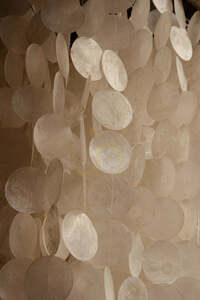 Capiz-Muschel-Lampenschirm Bazar Bizar Moonlit Whispers Natural M 40 × 40 × 85 cm small 2