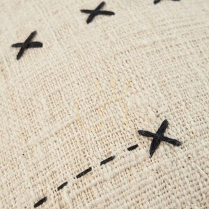 Kissenbezug The French Kiss Natural Black 50x50 cm small 2