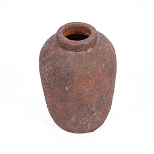 Vase aus Ton Burgund S Terracotta Collection 4 Vase aus Ton Burgund S Terracotta Collection small 4