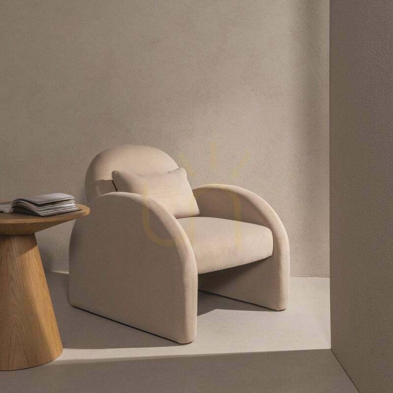 Aussicht JADA-Sessel, hellbeige, Samt, mit abgerundeten Formen von Nova Nook JADA-Sessel, hellbeige, Samt, mit abgerundeten Formen von Nova Nook