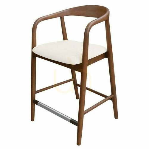 Prüfen UDVIKA STOOL 2.0 – ein Holzhocker mit abgerundeten Formen, Nussbaum/Creme, Nova Nook
