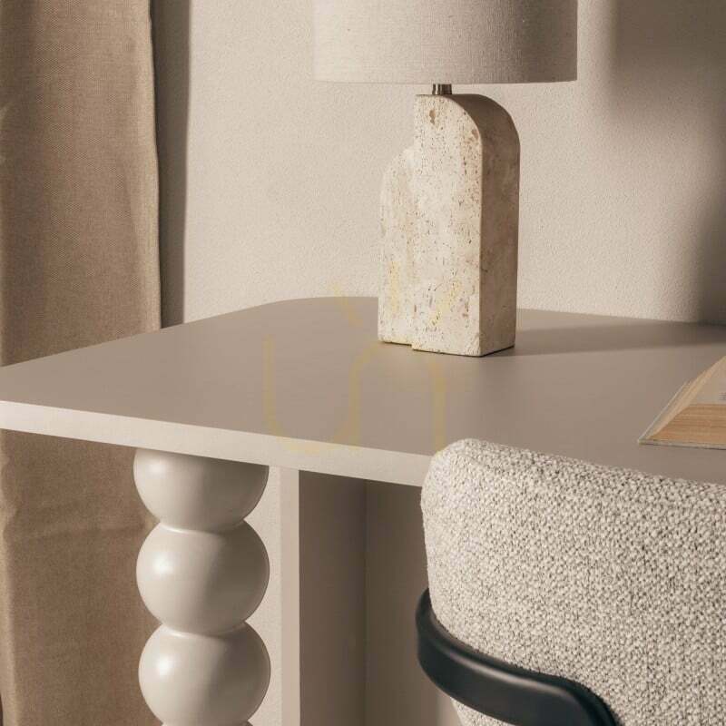 Anzeige ORELIA-Schreibtisch, Farbe „Cashmere“, Nova Nook-Zierfuß ORELIA-Schreibtisch, Farbe „Cashmere“, Nova Nook-Zierfuß