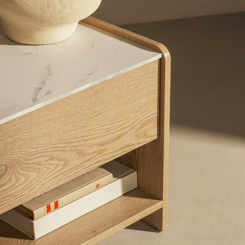 Vorschau TANNA Cremona Torro Nachttisch aus Eichenholz mit Kristallmarmor, abgerundetes „Nova Nook“-Design TANNA Cremona Torro Nachttisch aus Eichenholz mit Kristallmarmor, abgerundetes „Nova Nook“-Design