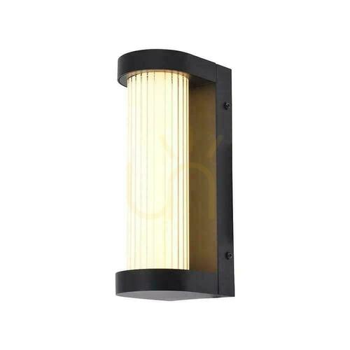 Prüfen V-TAC LED 8 W IP44 Schwarze Außenwandleuchte VT-10180 3000 K 1100 lm