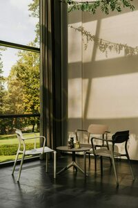 FRIK667 Rimo Garten-Sessel – Erdiges Taupe FERNE small 3