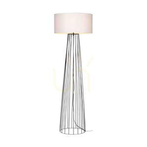 Swan Stehlampe 1xE27 Max. 60 W Schwarz/Schwarz PVC/Weiß Ø 50 cm small 1