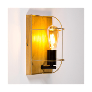 Wandleuchte „Netuno“, 1xE27, Max. 15-W-LED, braun gebeiztes Kiefernholz / schwarzes Metall / goldfarbener Metallschirm, 15 cm small 4