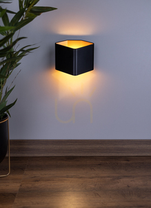 Wandleuchte „Space“, inklusive 1x LED 3000 K, 6 W, Metall in Schwarz/Gold, 16,4 cm small 1