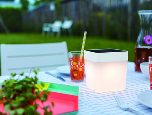 Solar Tischleuchte Lutec Table Cube weiß 12 cm Kunststoff Außenleuchte small 1