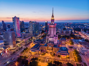 Fototapete Krakau Altstädter Ring, Marienkirche und die Tuchhalle small 0
