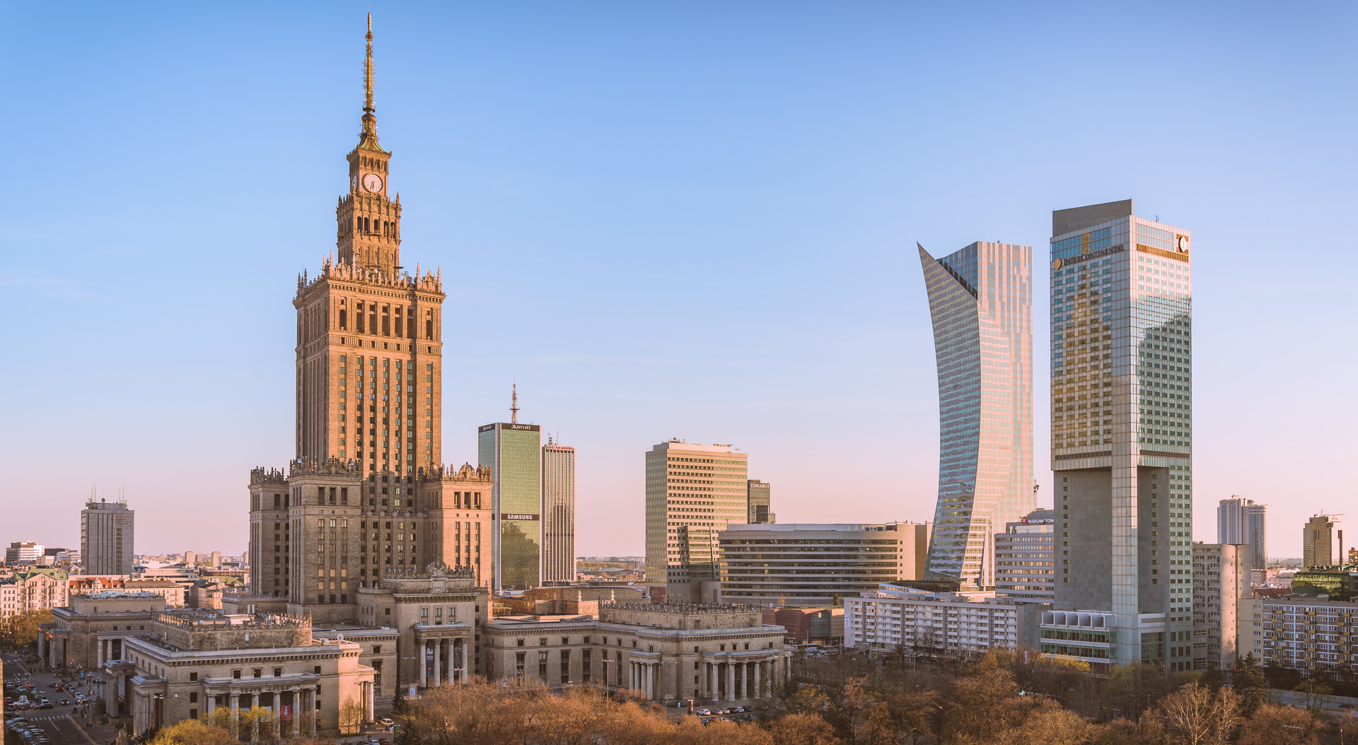 Fototapete Warsaw Centrum im Morgengrauen, Palast der Kultur, Złota 43, Intercontinental